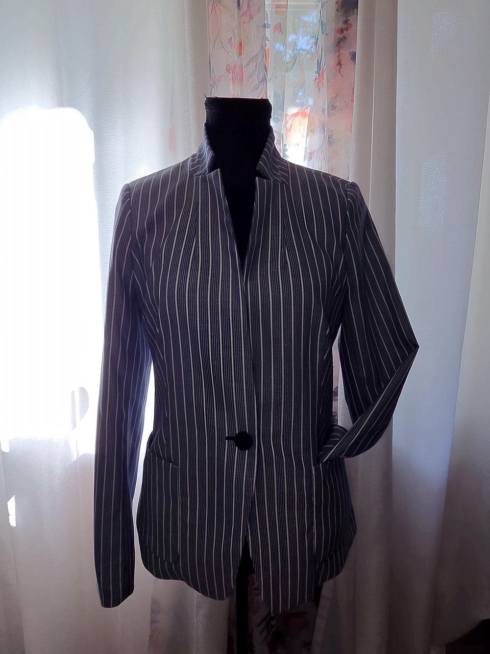 Willow & Thread Stunning Structured Blazer